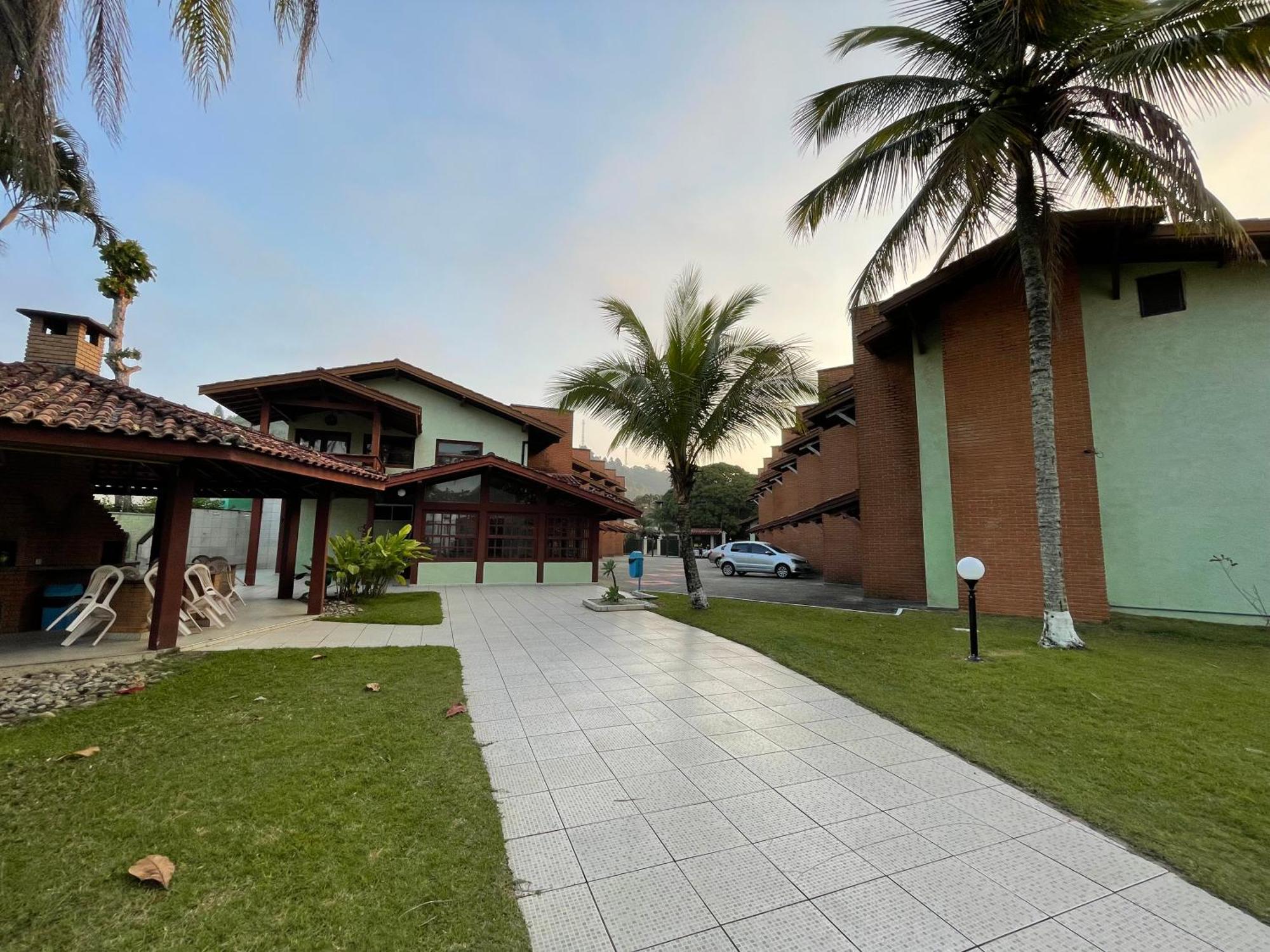 Pe Na Areia Na Praia Das Toninhas - Villagio 24 Porto Feliz Ubatuba Extérieur photo