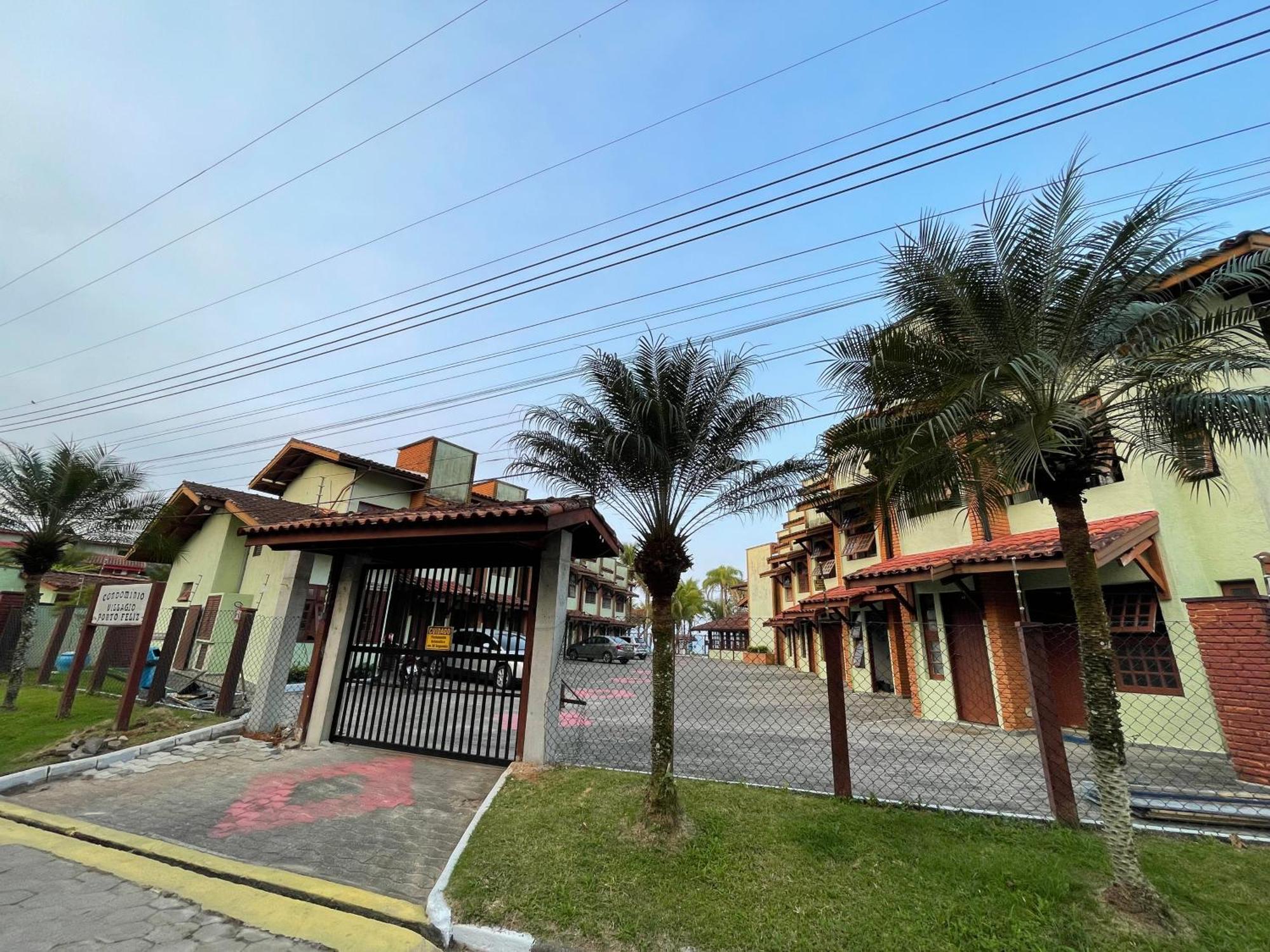 Pe Na Areia Na Praia Das Toninhas - Villagio 24 Porto Feliz Ubatuba Extérieur photo
