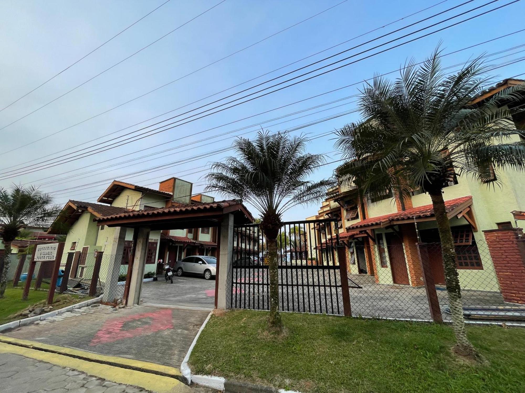 Pe Na Areia Na Praia Das Toninhas - Villagio 24 Porto Feliz Ubatuba Extérieur photo